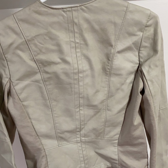 Leather jacket - Picture 4 of 4